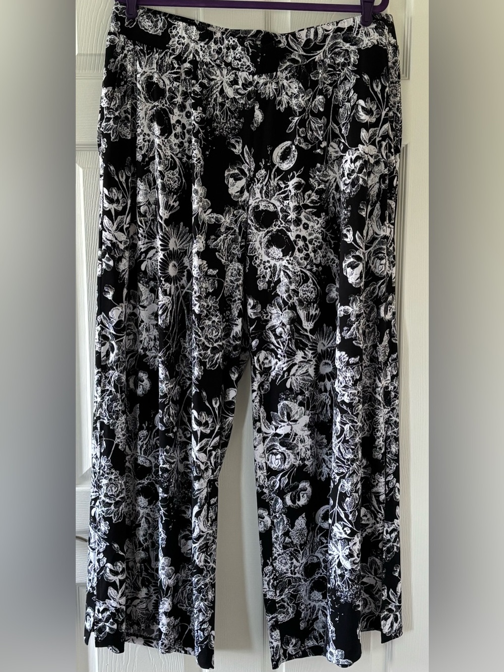 G.I.L.I. Black and White Floral Wide-Leg Pants